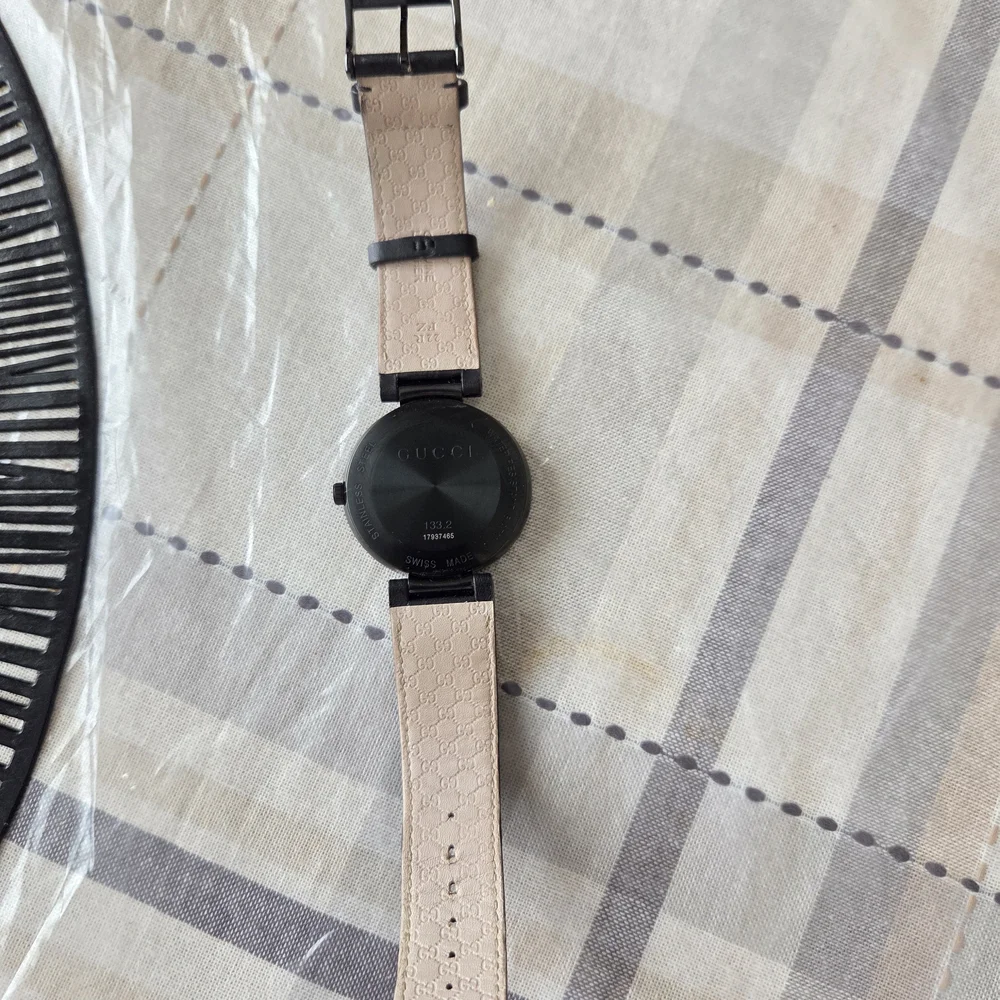 Gucci Men’s Black Watch with Signature Green-Red Stripe